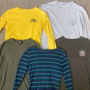 5 long sleeves. GREAT CONDITION